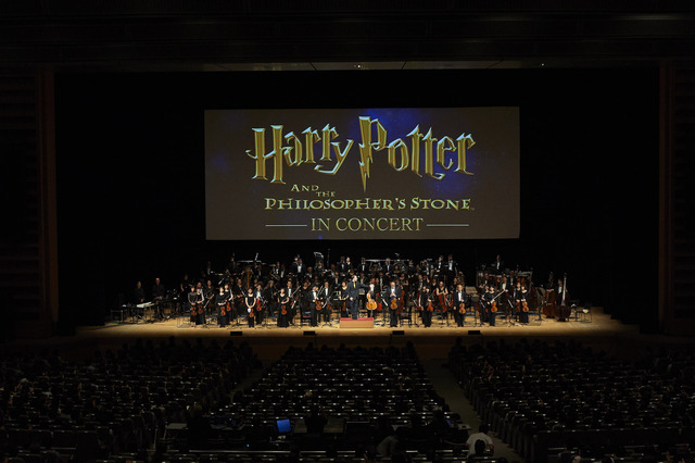 「ハリー・ポッター in コンサート シリーズ第1弾！『ハリー・ポッターと賢者の石』」HARRY POTTER characters, names and related indicia are (C) & TM Warner Bros. Entertainment Inc. Harry Potter Publishing Rights (C) JKR. (s16)
