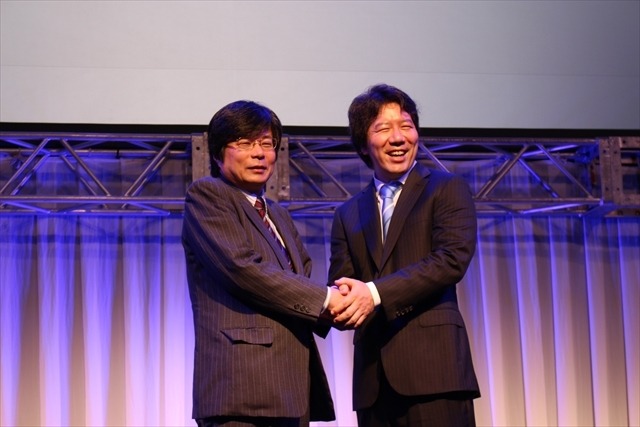 ブシロード、グリーと資本業務提携 第1弾は「戦姫絶唱シンフォギア」 今後は海外展開も視野に