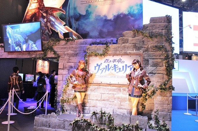 「龍が如く」ら人気作のコスプレ撮影会も！　「セガゲームス」ブース【TGS2016】