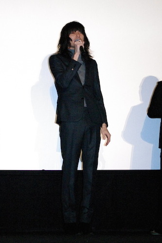 「GANTZ:O」完成披露上映会にキャスト陣や監督が登壇 舞台上では芸人たちが持ちネタを連発