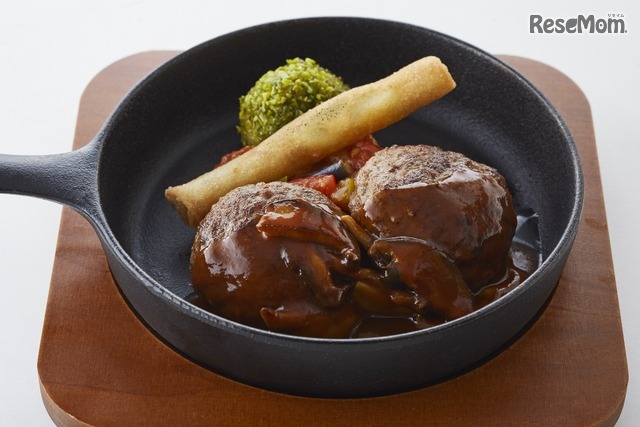 メインディッシュ（お子さま用）ハンバーグステーキ ライナスのグレートパンプキン　コロッケ添え ハヤシソース