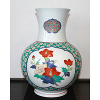 【阪神梅田本店】陶芸分野の人間国宝作家39名と文化勲章受章作家9名を中心に巨匠陶芸家達の作品を展覧いたします。