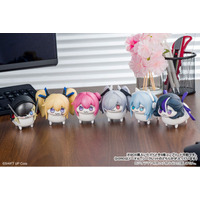 『勝利の女神：NIKKE』より、電動で走る「DORO」軍団のトレーディングフィギュアが「あみあみ」から登場。