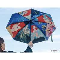 【ディズニー、ピクサー】傘を開けば、映画の世界観広がる。「晴雨兼用両面印刷折りたたみ傘」全7種、銀座三越「Disney THE MARKET 2026 in 銀座三越」にて2月25日より先行販売開始