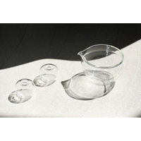 抹茶は、点てる瞬間から美しい。