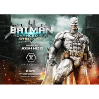 Josh Nizzi氏の「バットマン“アドバンスドスーツ”」が、ホワイトVer.で登場